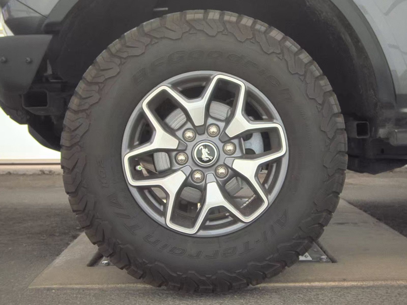 FORD BRONCO - 10
