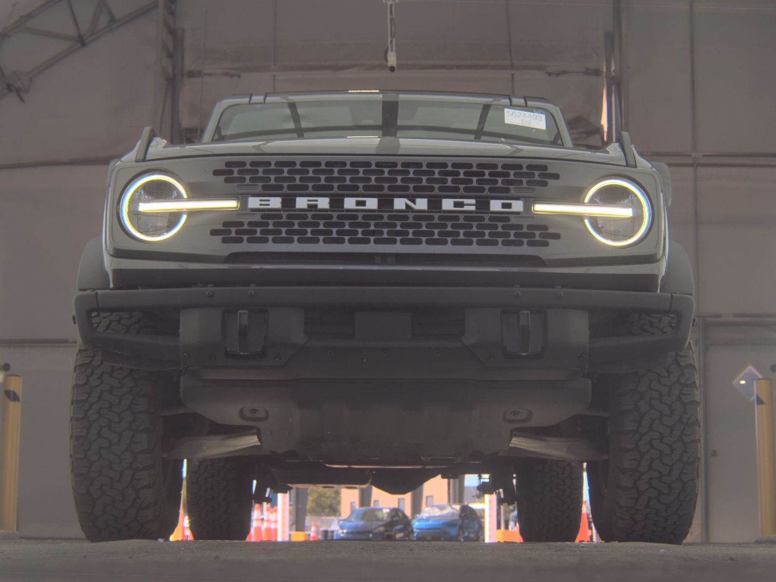 FORD BRONCO - 4