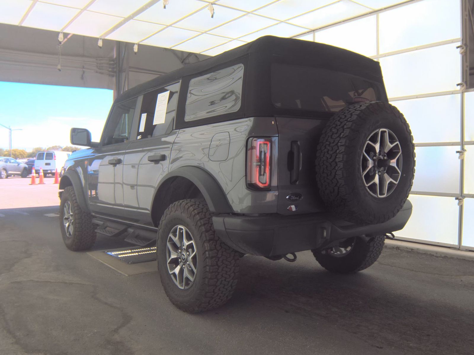 FORD BRONCO - 9