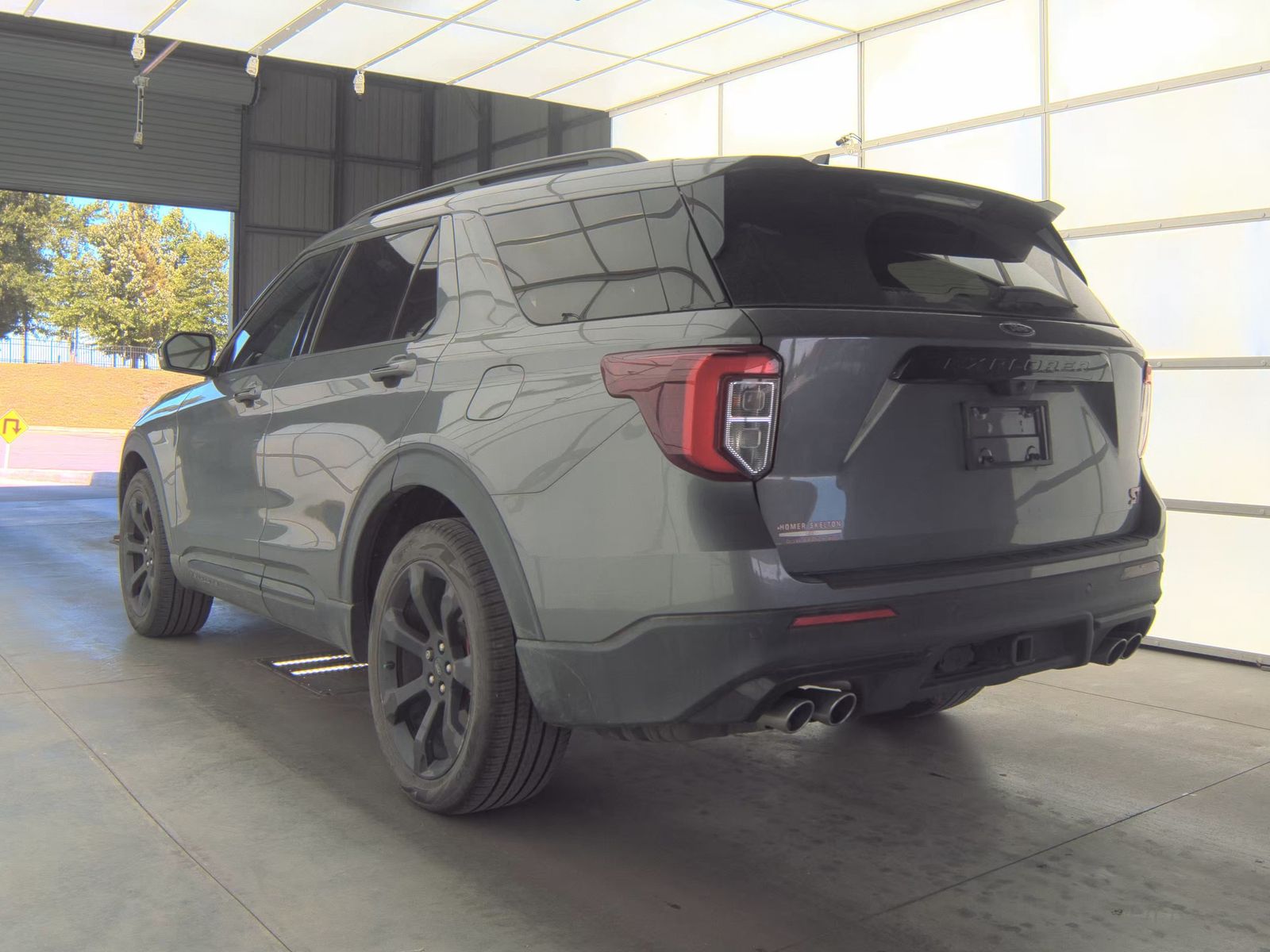 FORD EXPLORER - 9