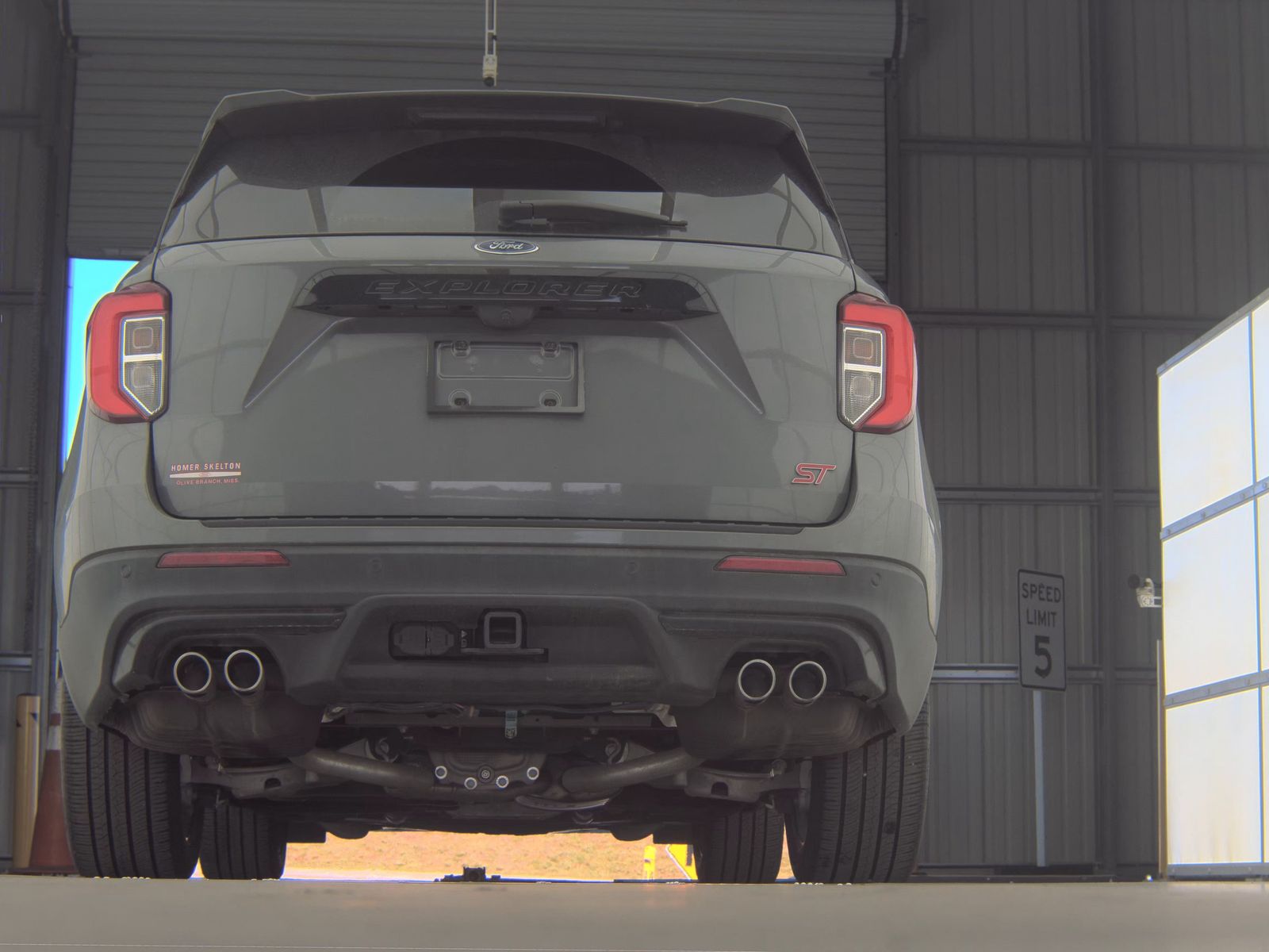 FORD EXPLORER - 8