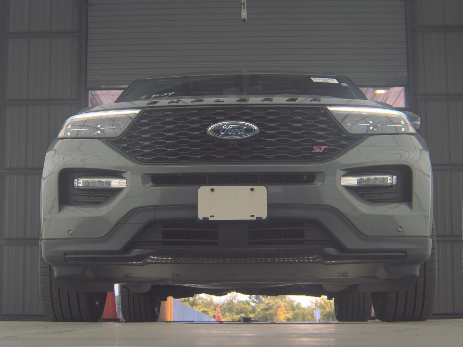 FORD EXPLORER - 4