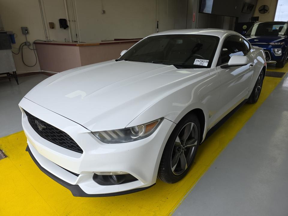 FORD MUSTANG - 1