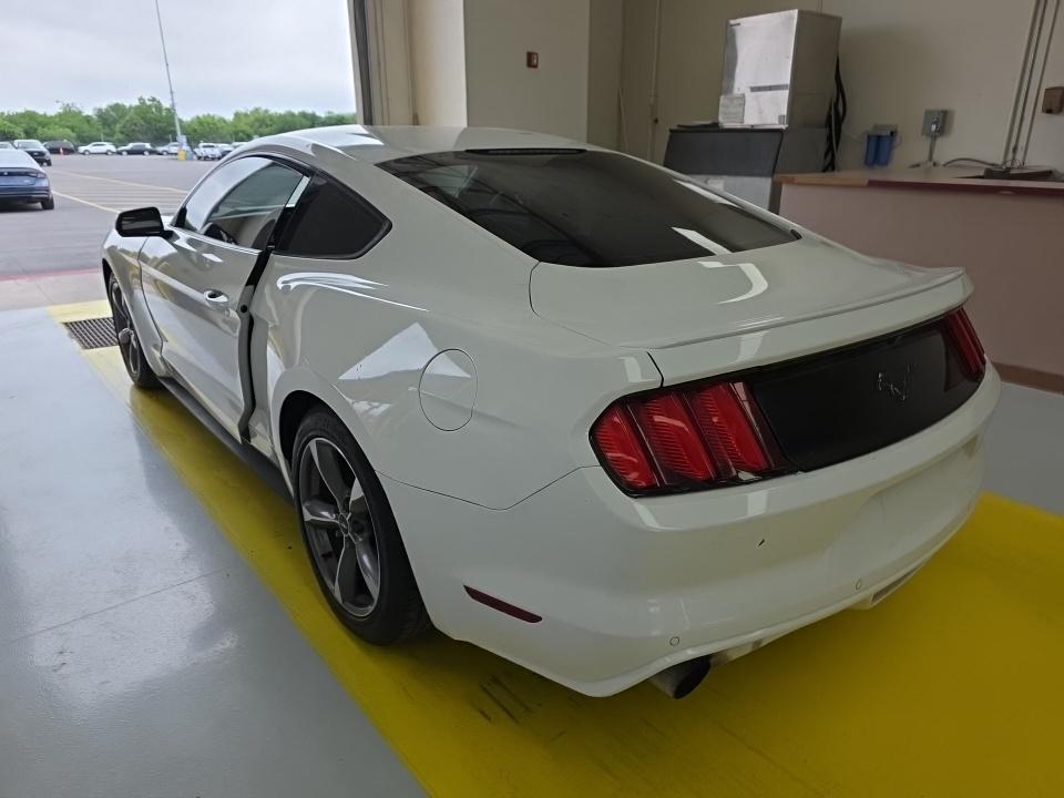 FORD MUSTANG - 7