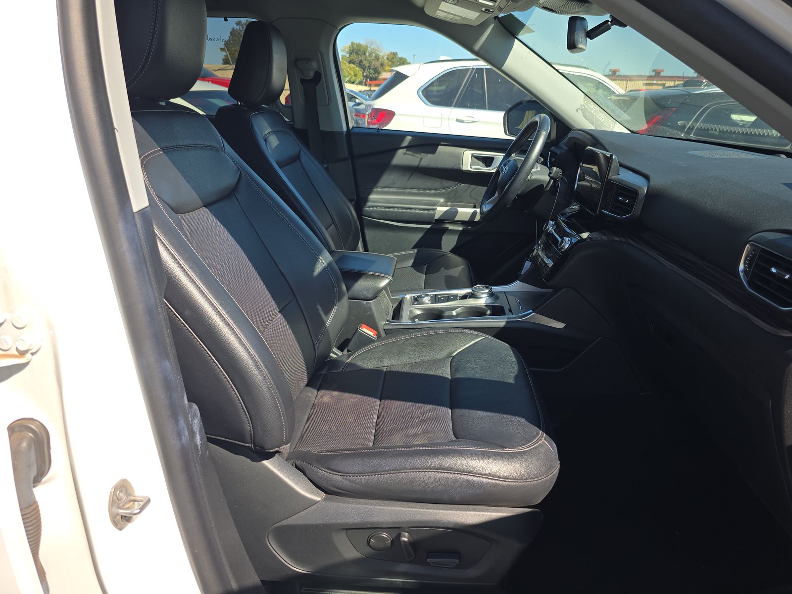 FORD EXPLORER - 9