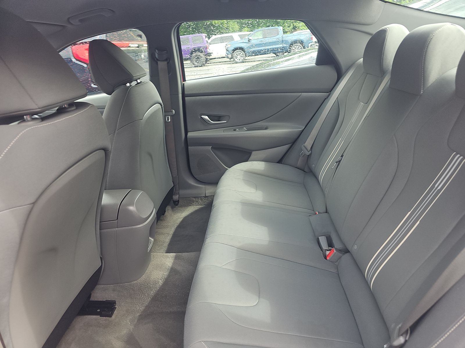 2024 Hyundai Elantra SEL FWD