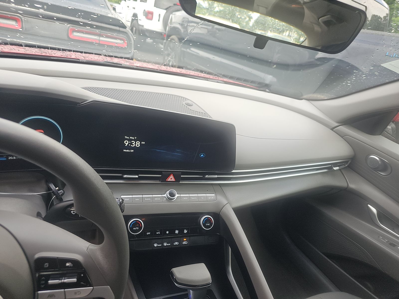 2024 Hyundai Elantra SEL FWD