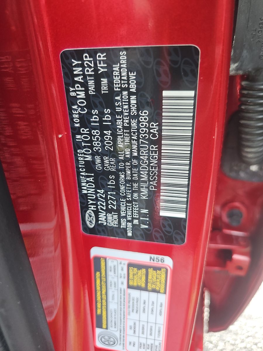 2024 Hyundai Elantra SEL FWD