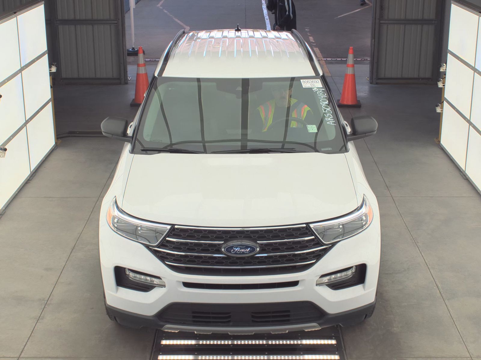 FORD EXPLORER - 3