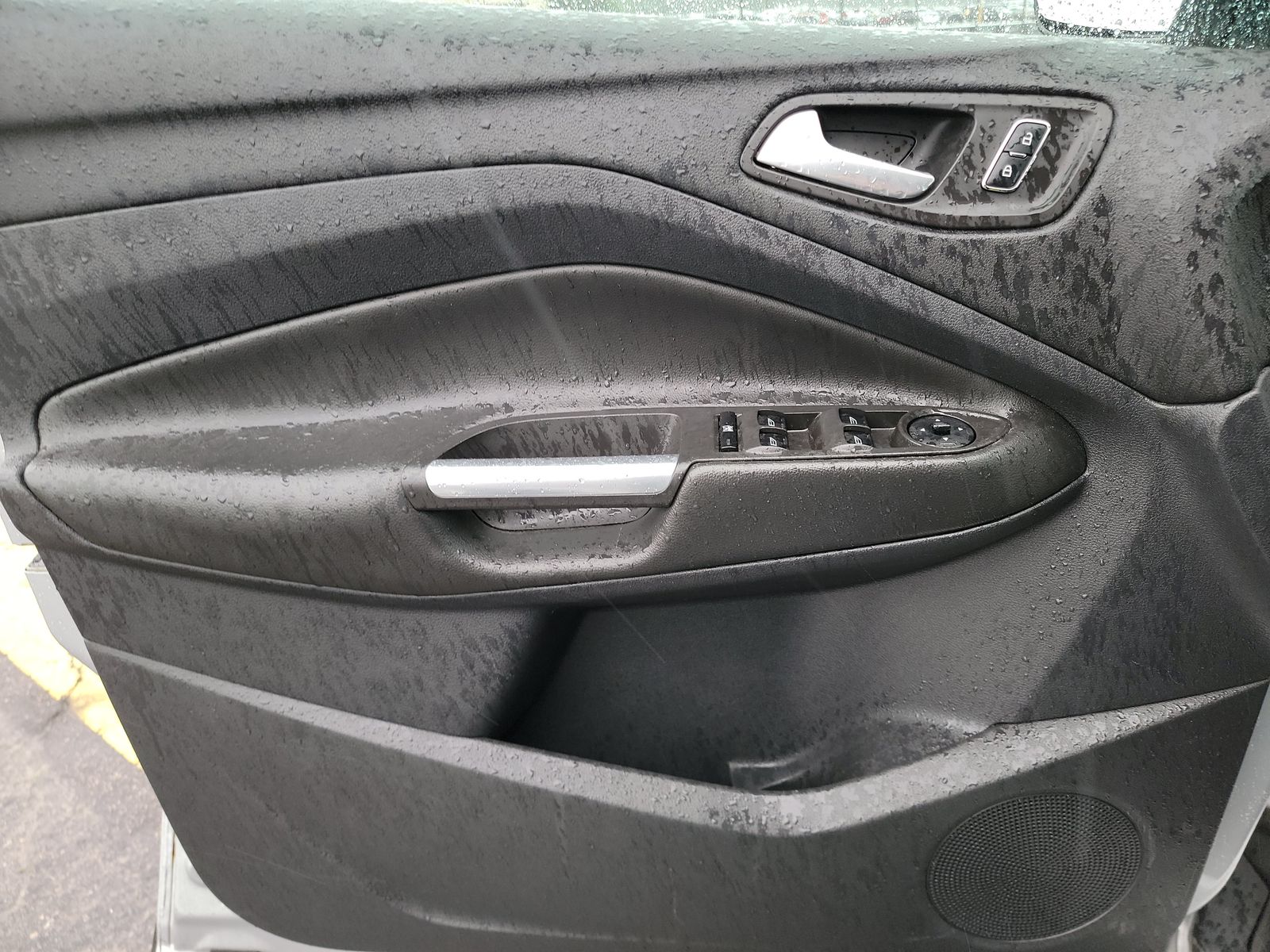 FORD ESCAPE - 10