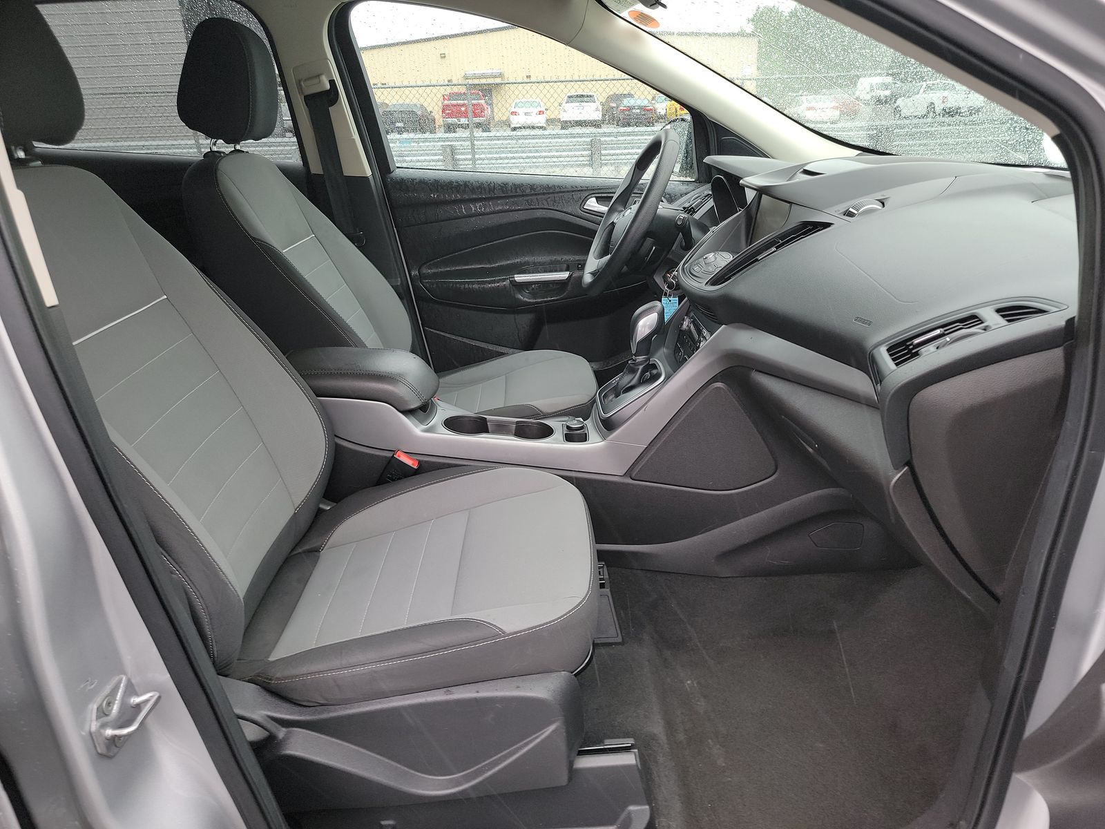 FORD ESCAPE - 9