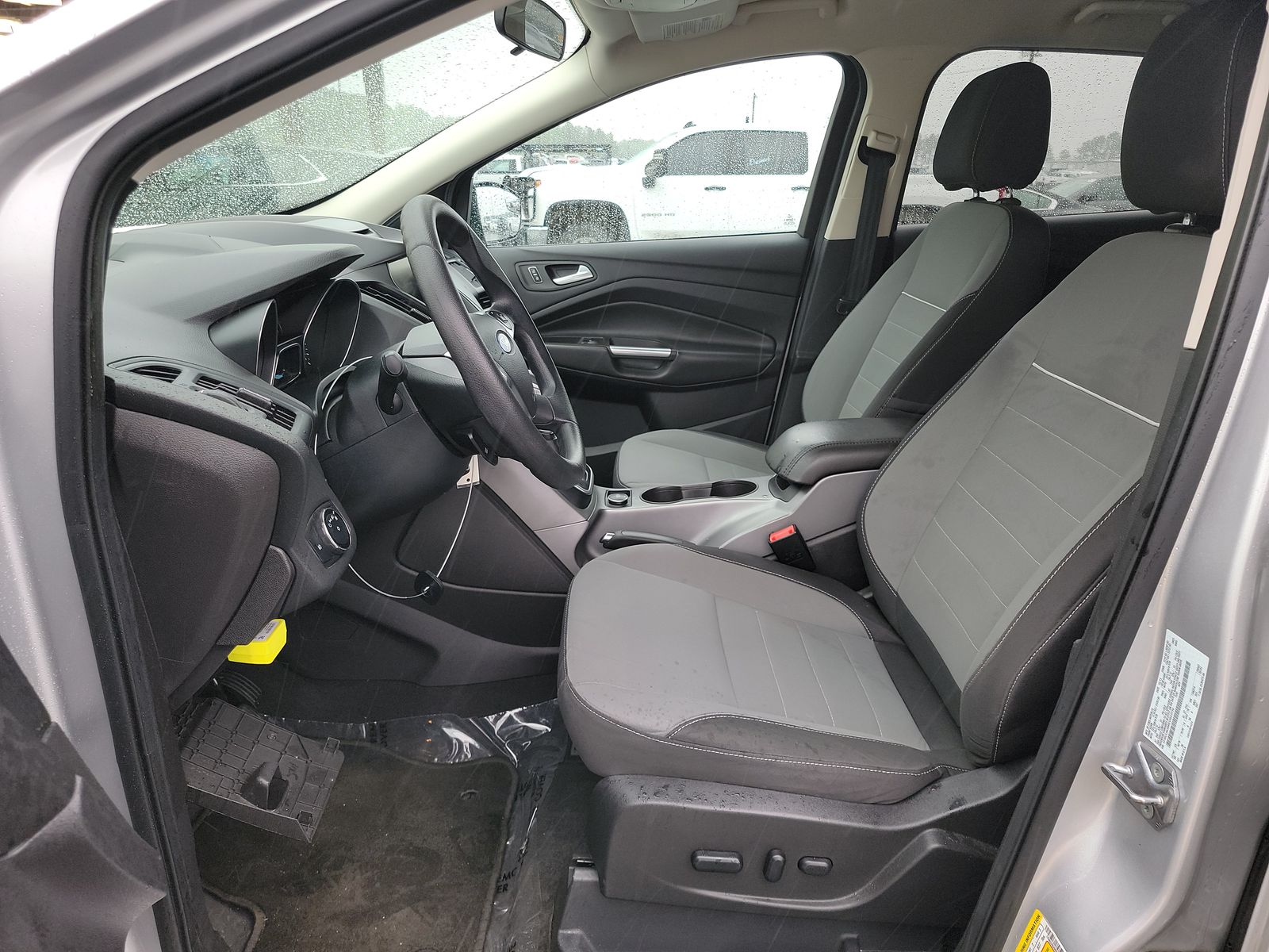 FORD ESCAPE - 8
