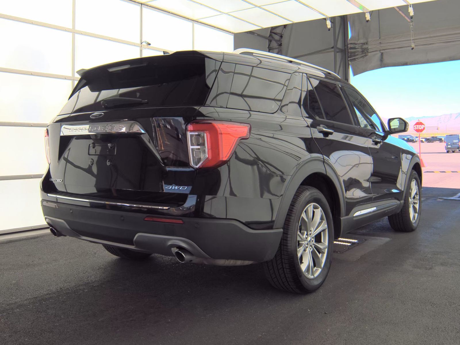 FORD EXPLORER - 6