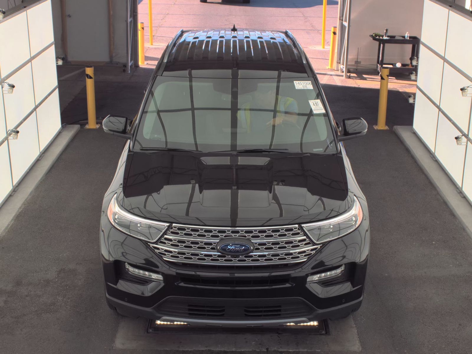 FORD EXPLORER - 3