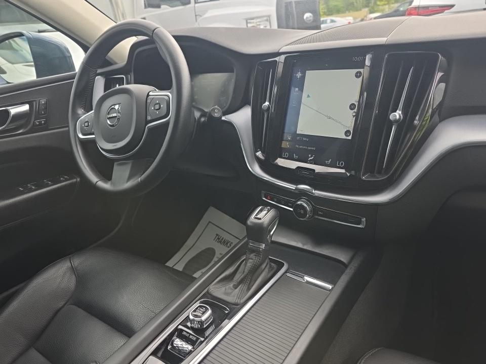 2020 Volvo XC60 T6 Momentum AWD