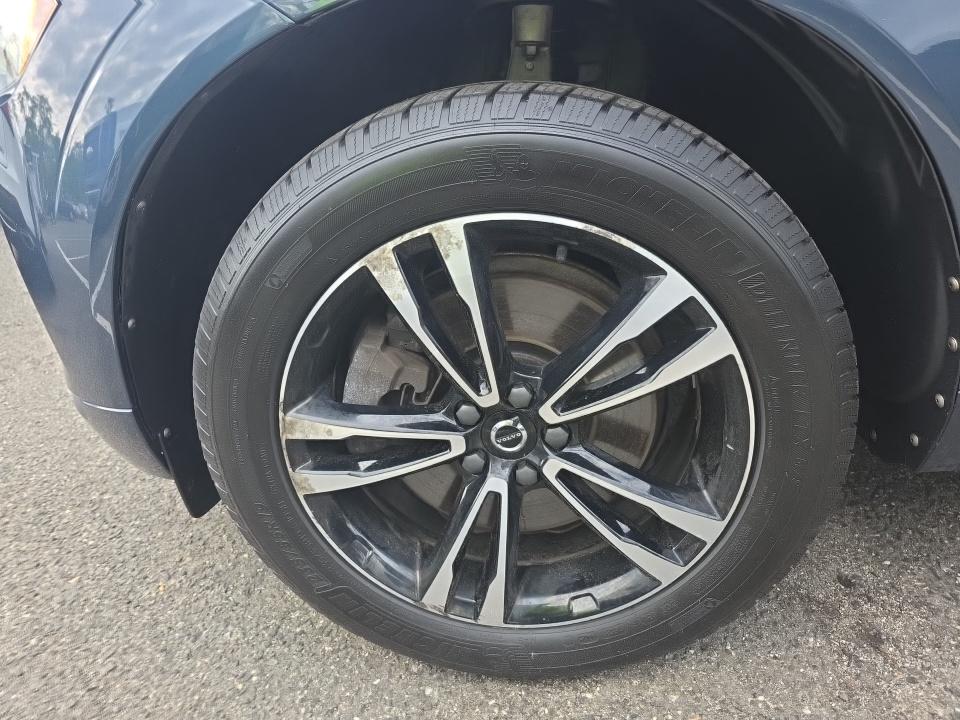 2020 Volvo XC60 T6 Momentum AWD