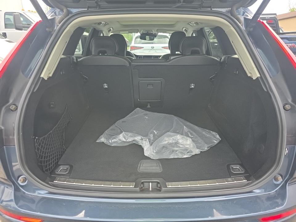 2020 Volvo XC60 T6 Momentum AWD