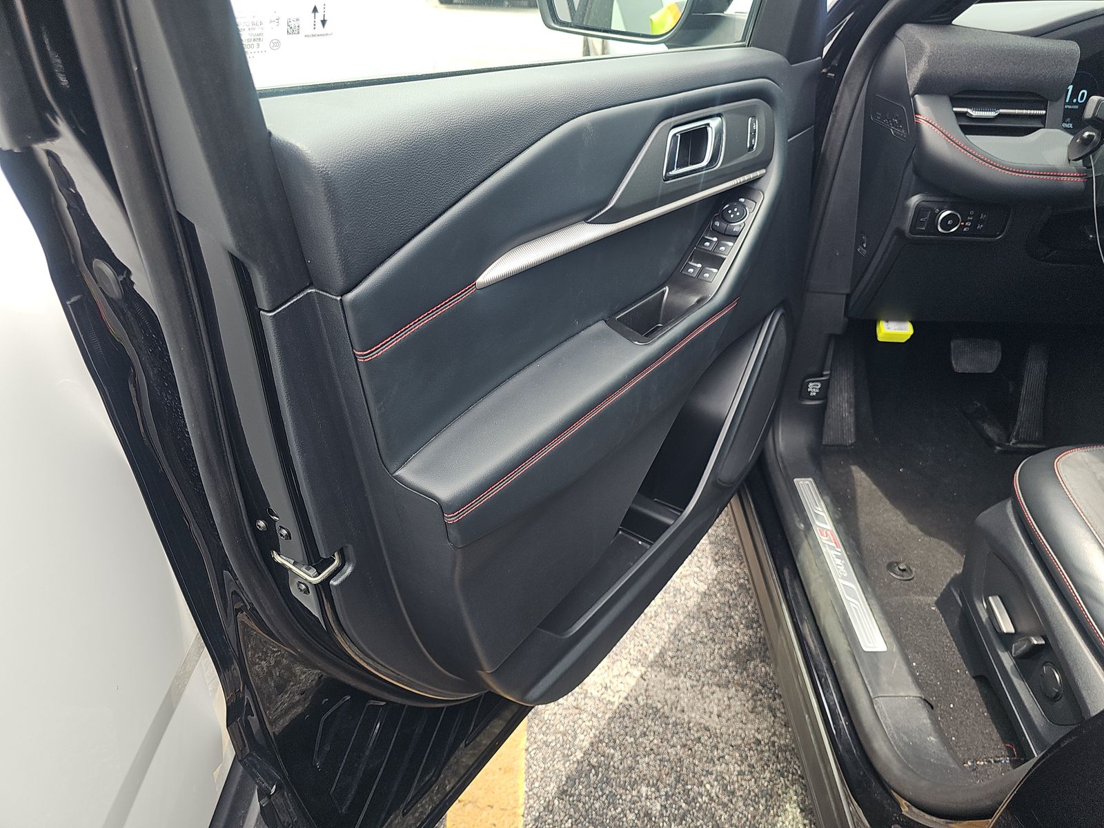 FORD EXPLORER - 10