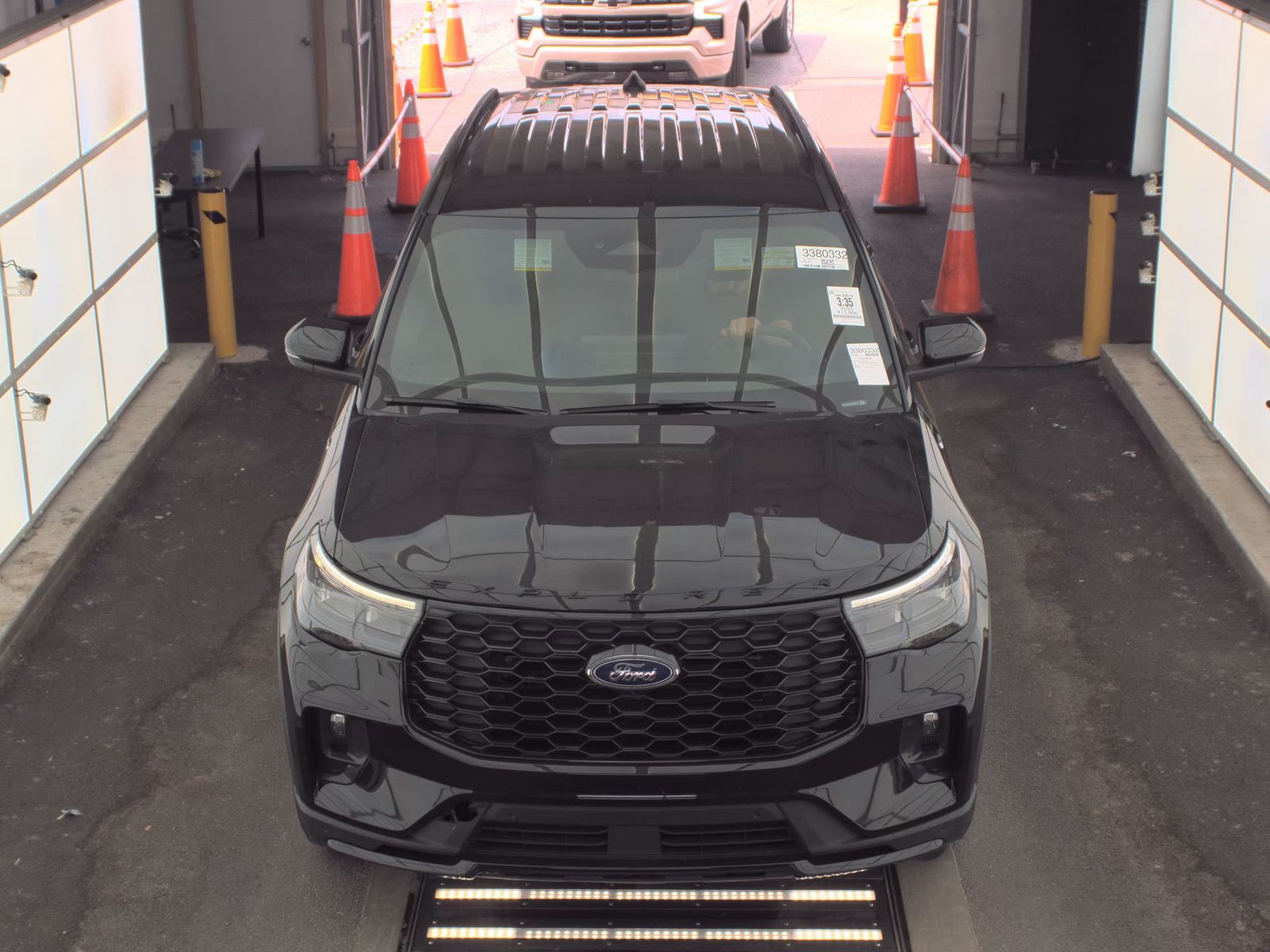 FORD EXPLORER - 3