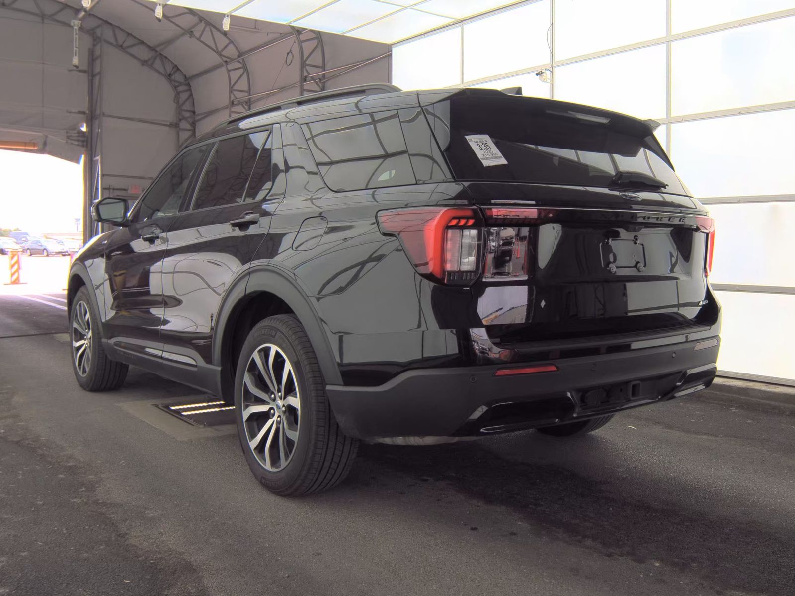 FORD EXPLORER - 7