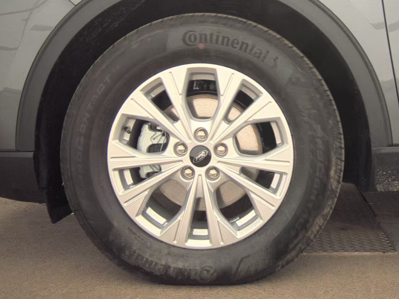 FORD ESCAPE - 10