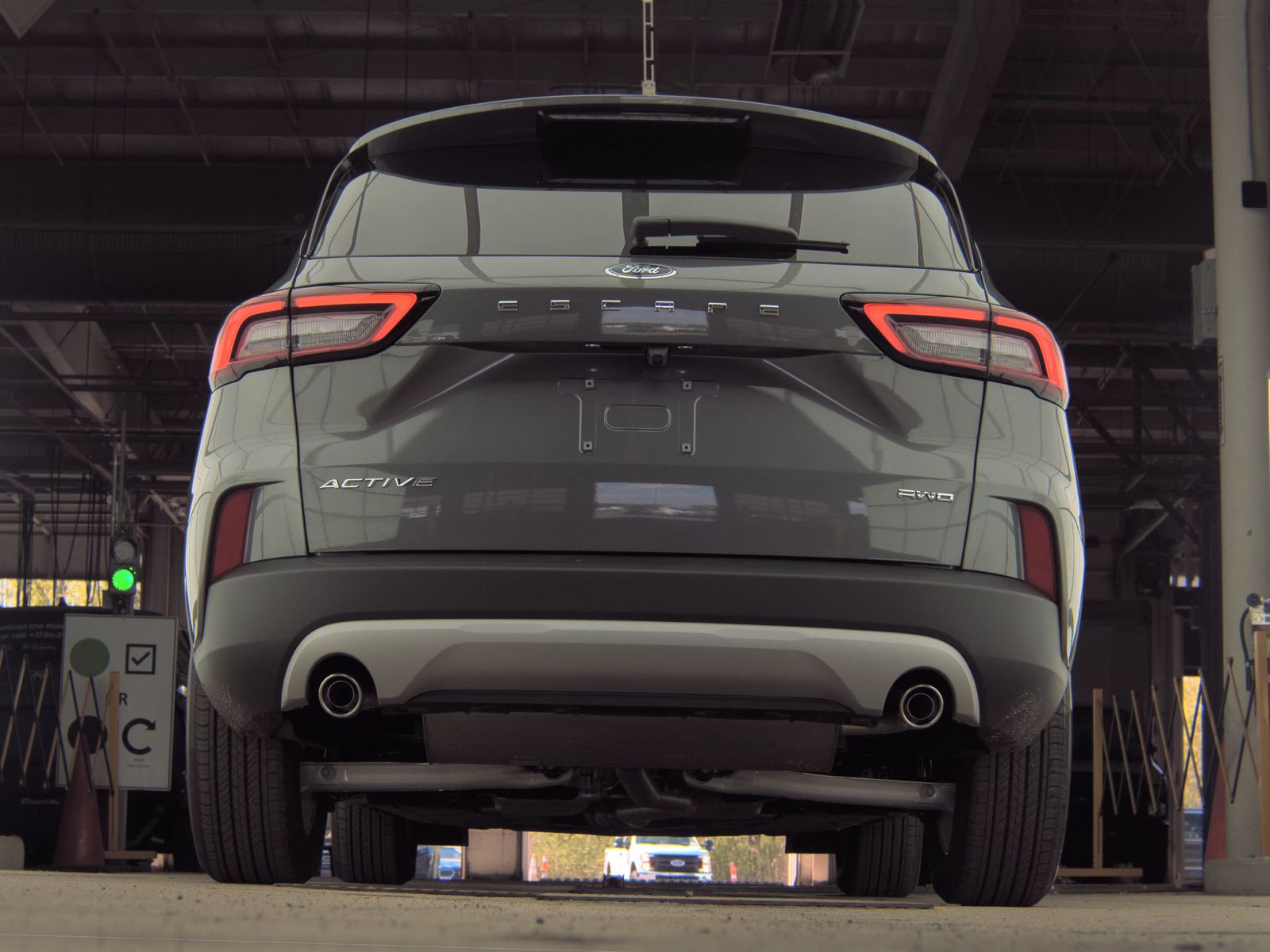 FORD ESCAPE - 8