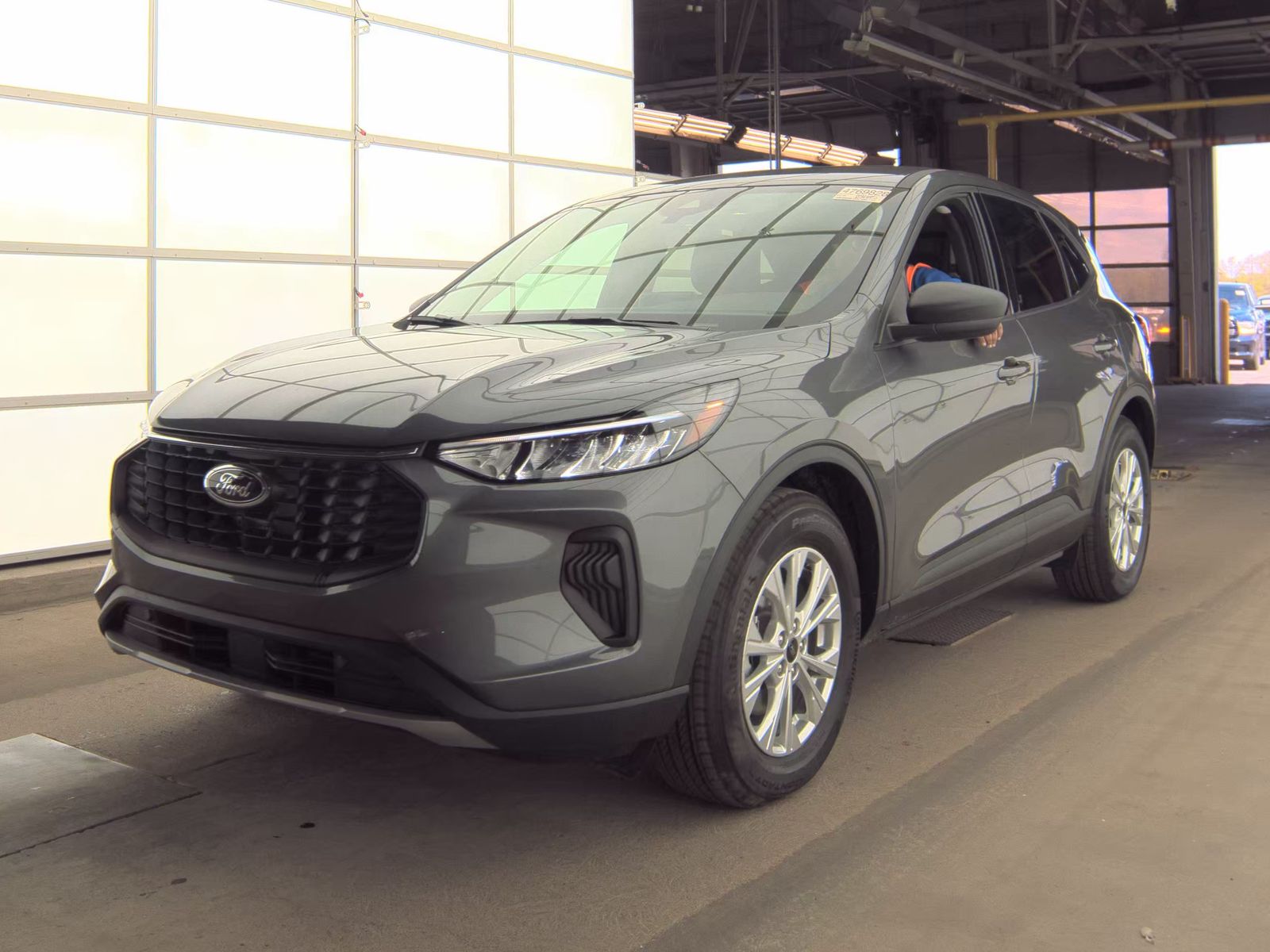 FORD ESCAPE - 1
