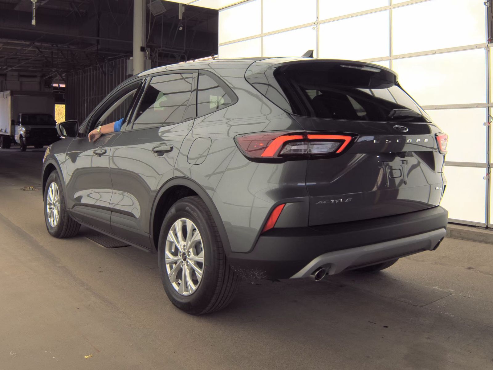 FORD ESCAPE - 9