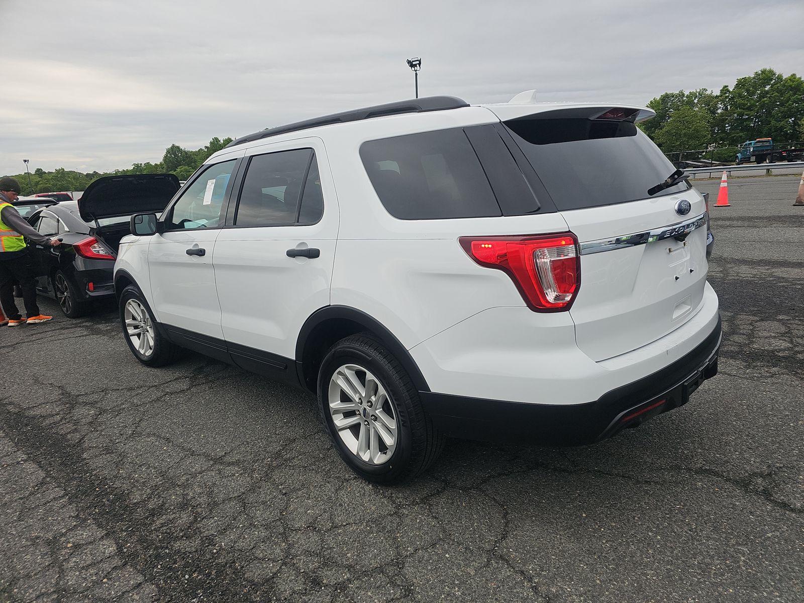 FORD EXPLORER - 7