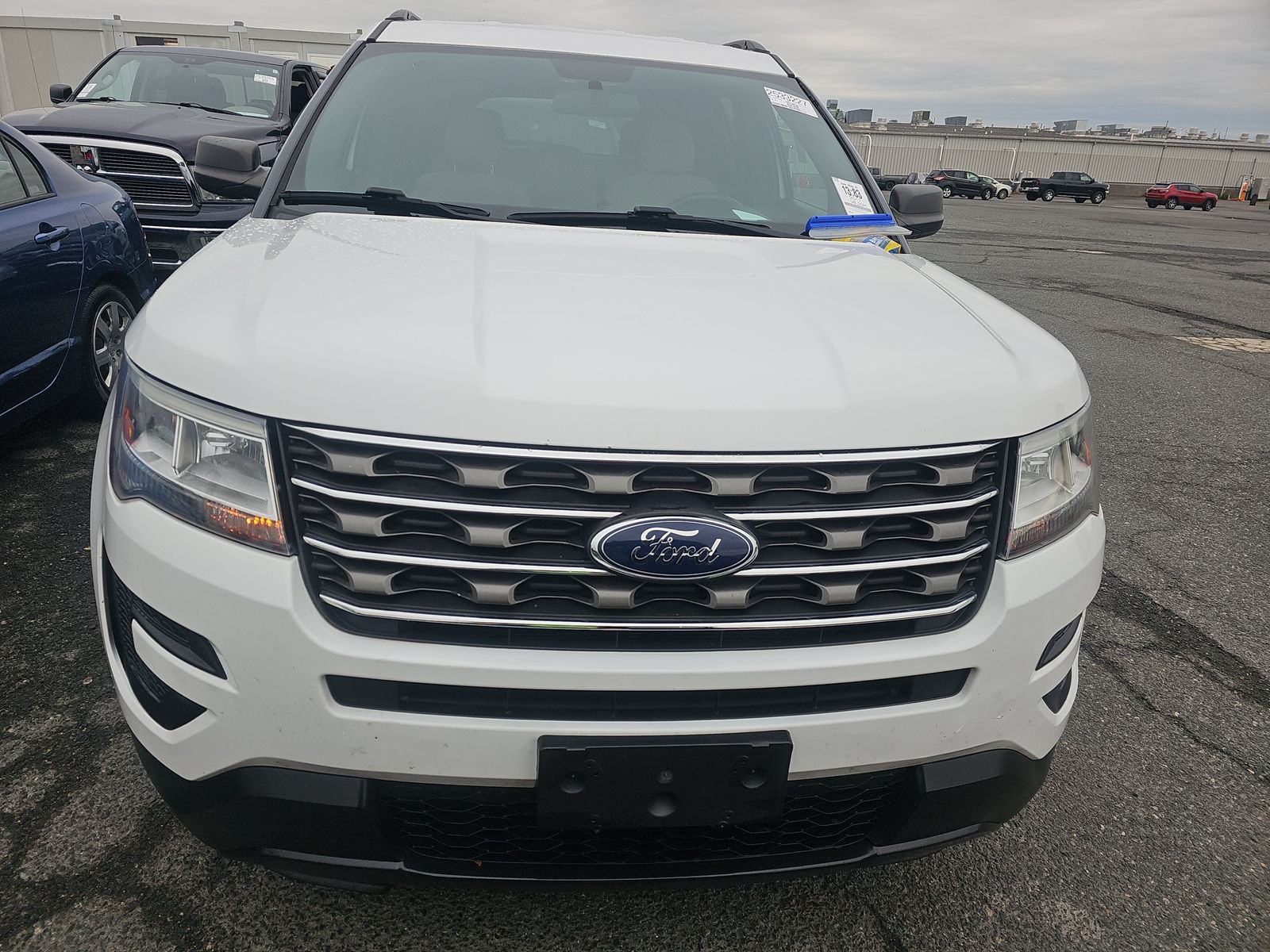 FORD EXPLORER - 3