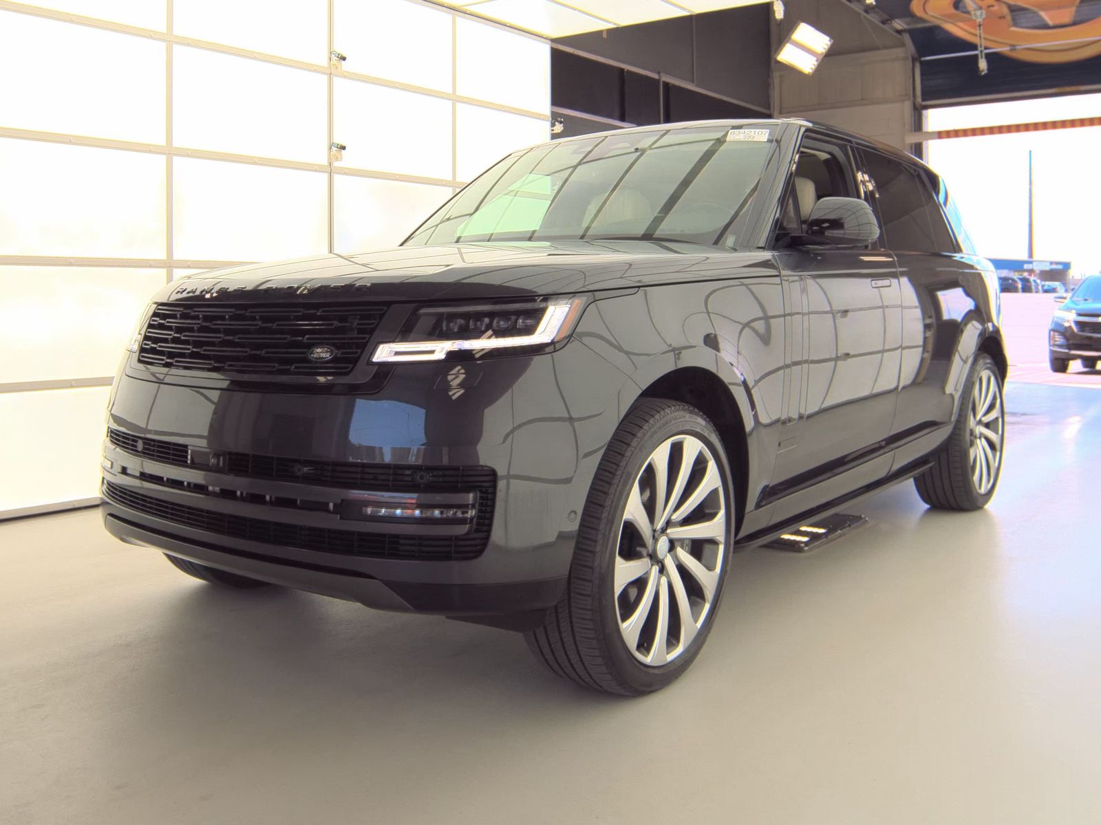 2025 Land Rover Range Rover Autobiography LWB AWD