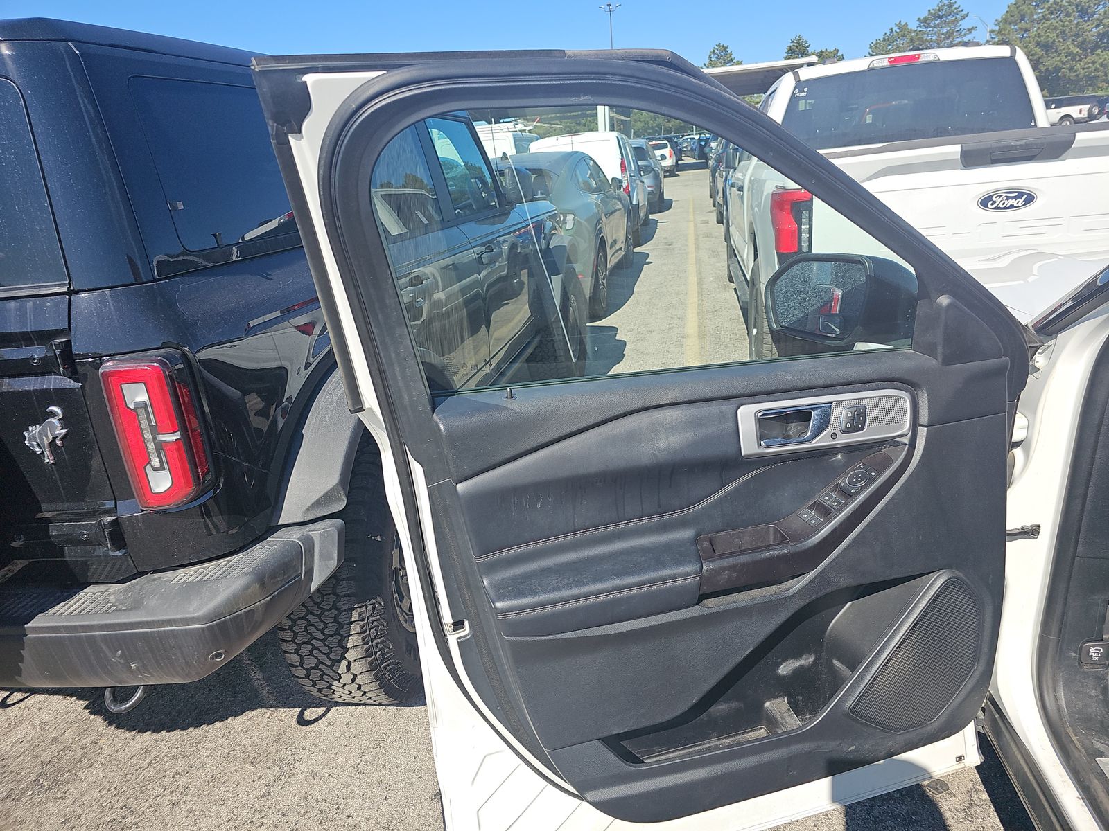FORD EXPLORER - 10