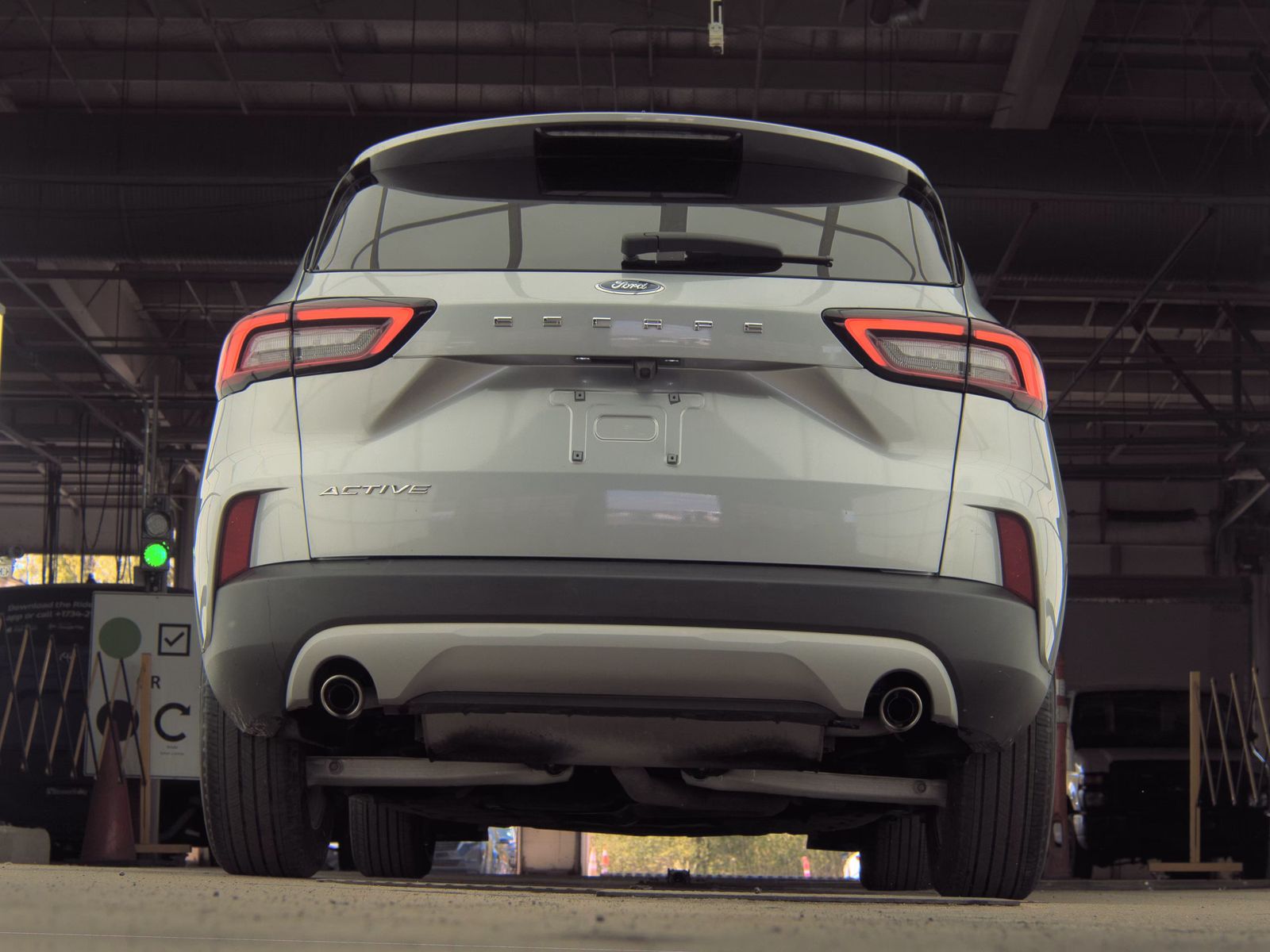 FORD ESCAPE - 8