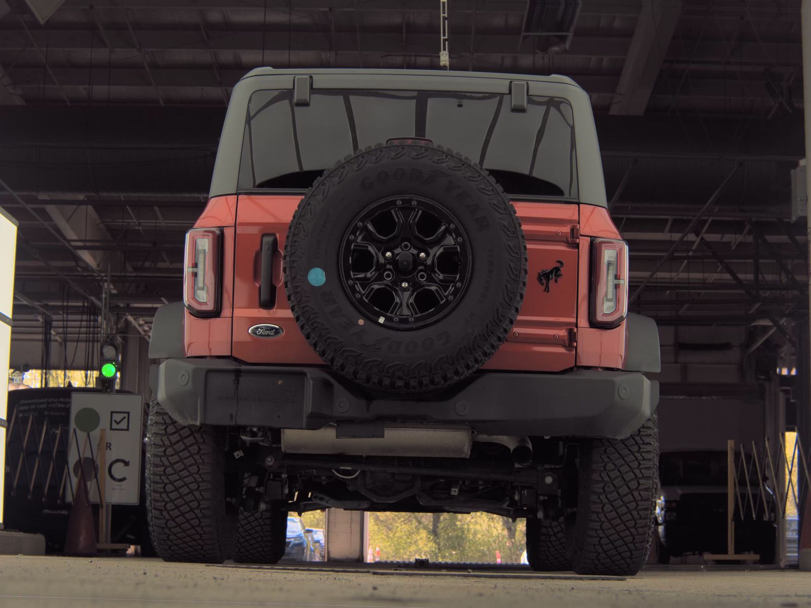 FORD BRONCO - 8