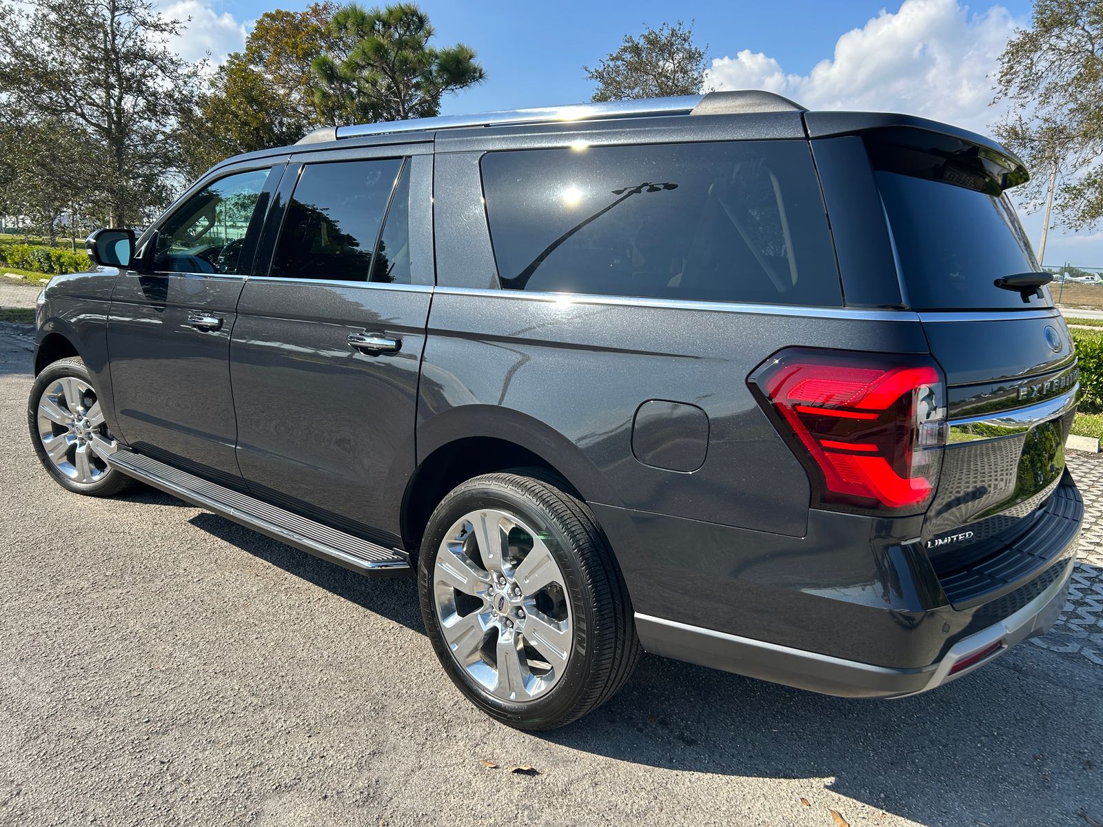 FORD EXPEDITION MAX - 10