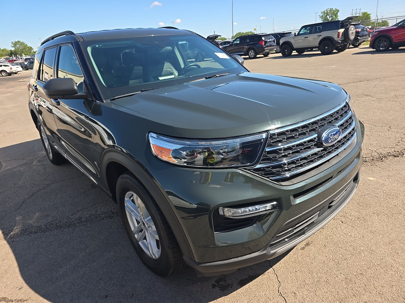 FORD EXPLORER - 4