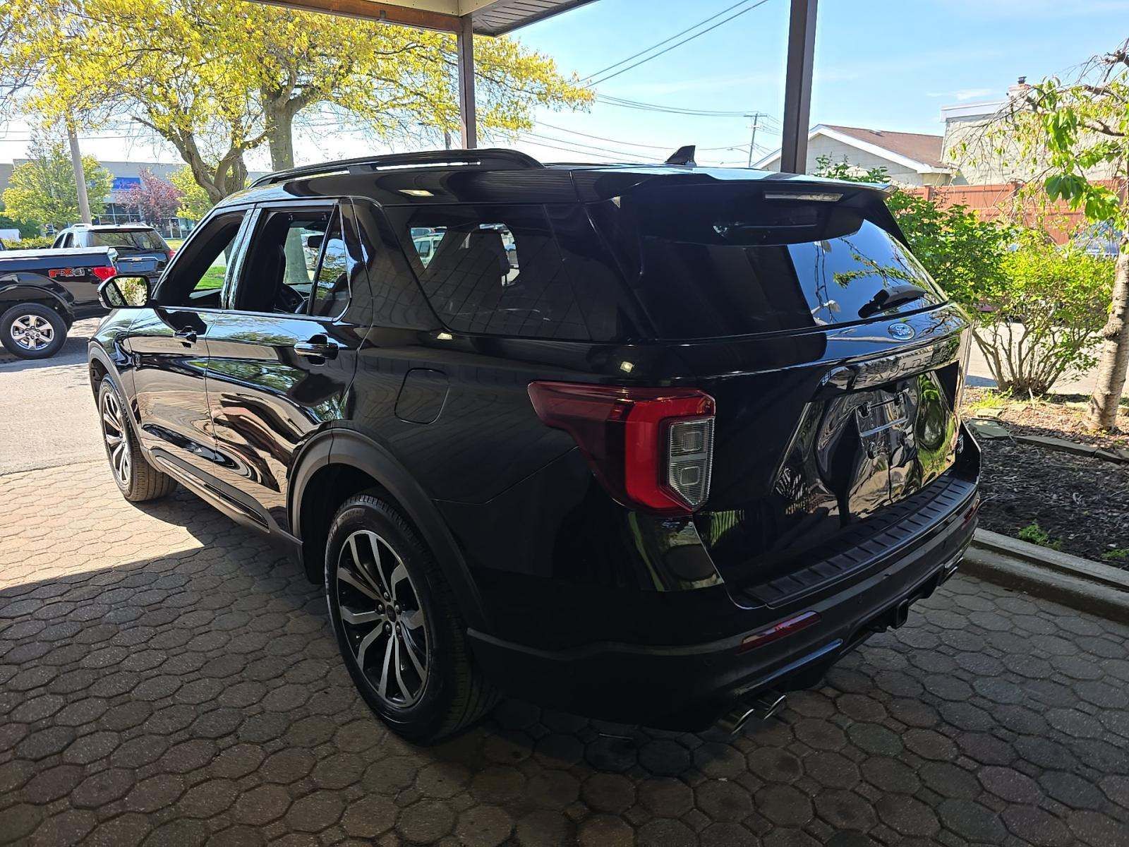 FORD EXPLORER - 4