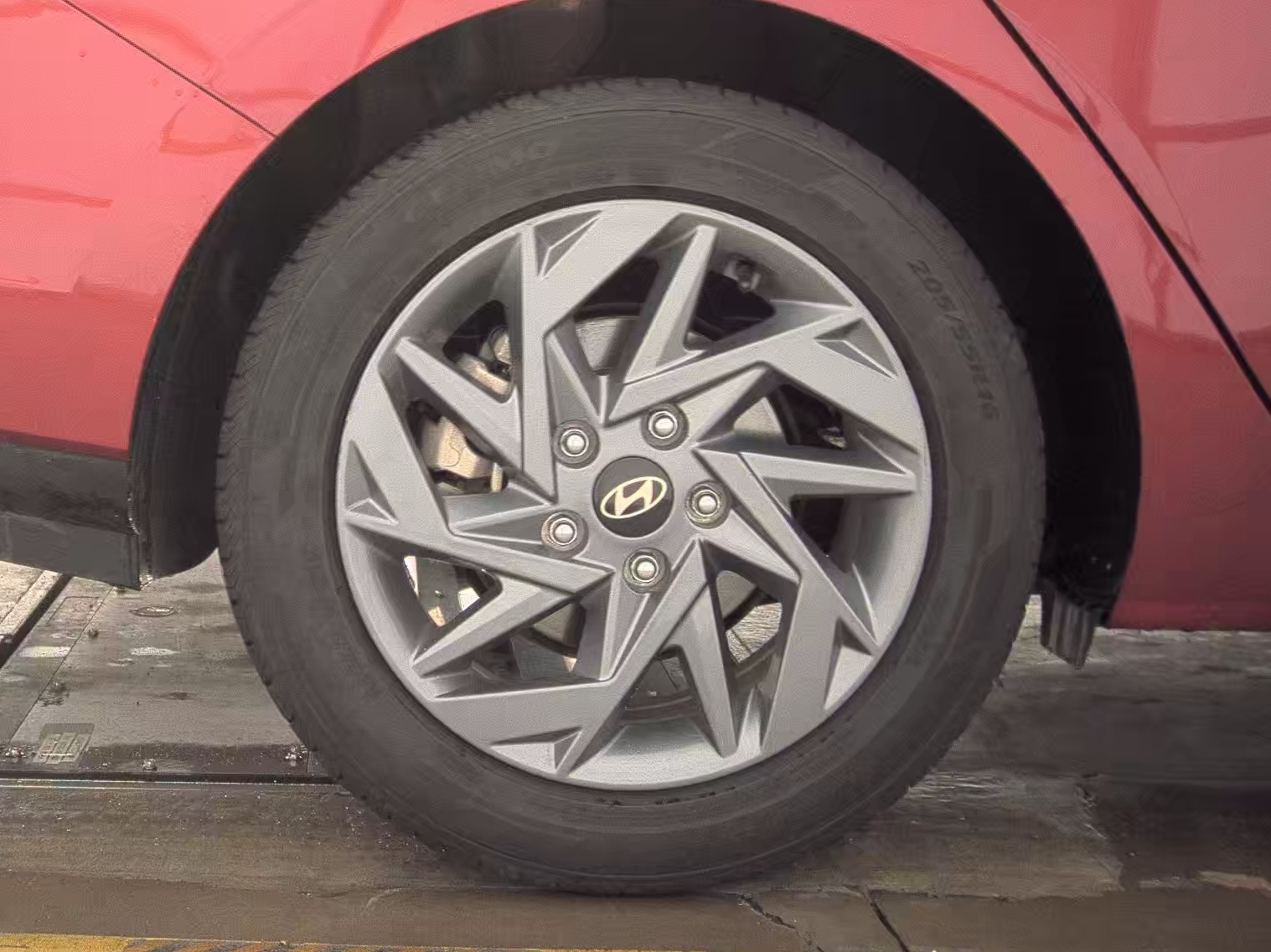 2024 Hyundai Elantra SEL FWD