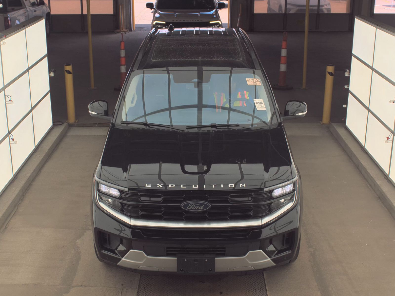 FORD EXPEDITION - 3