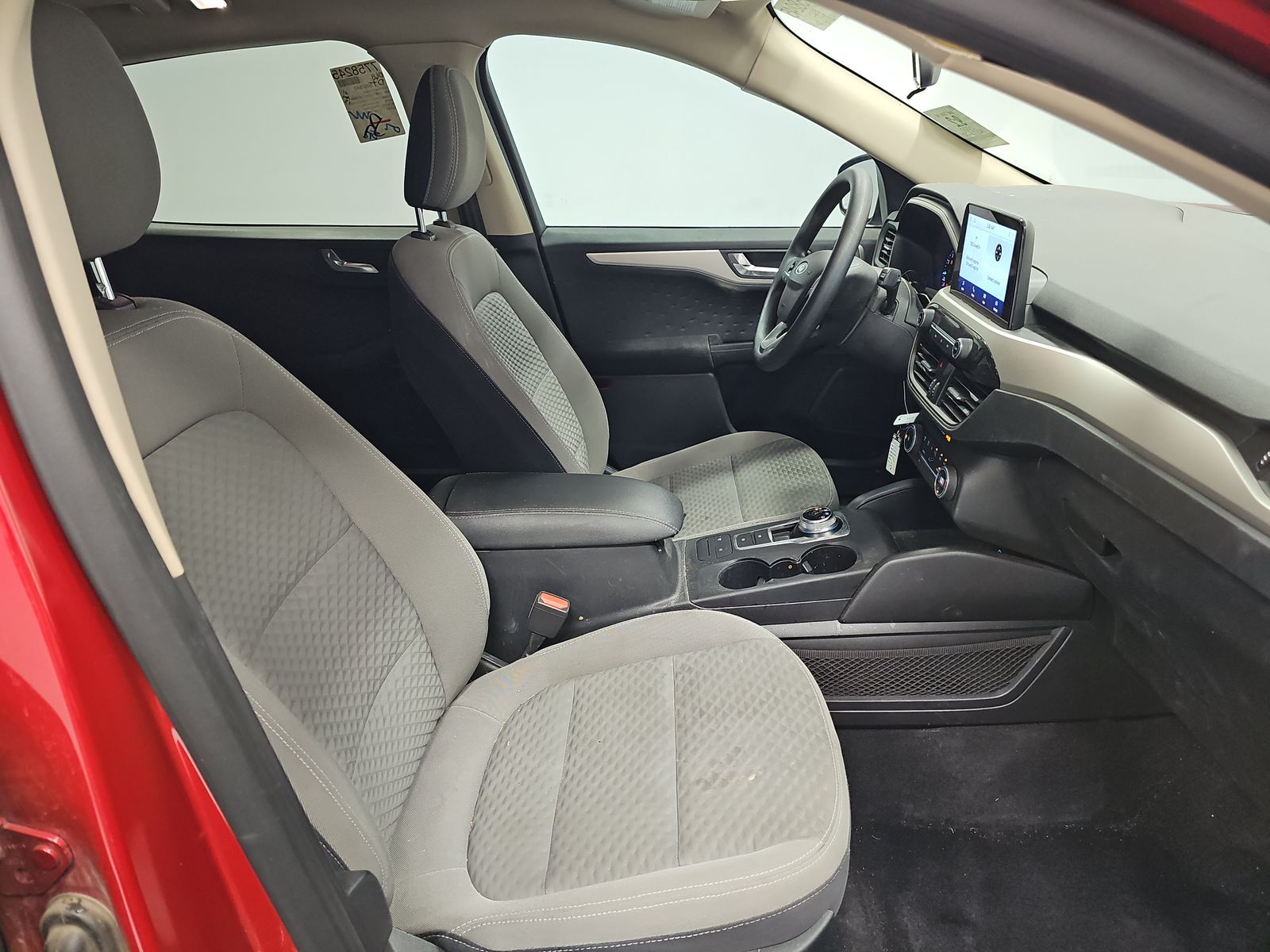 FORD ESCAPE - 9