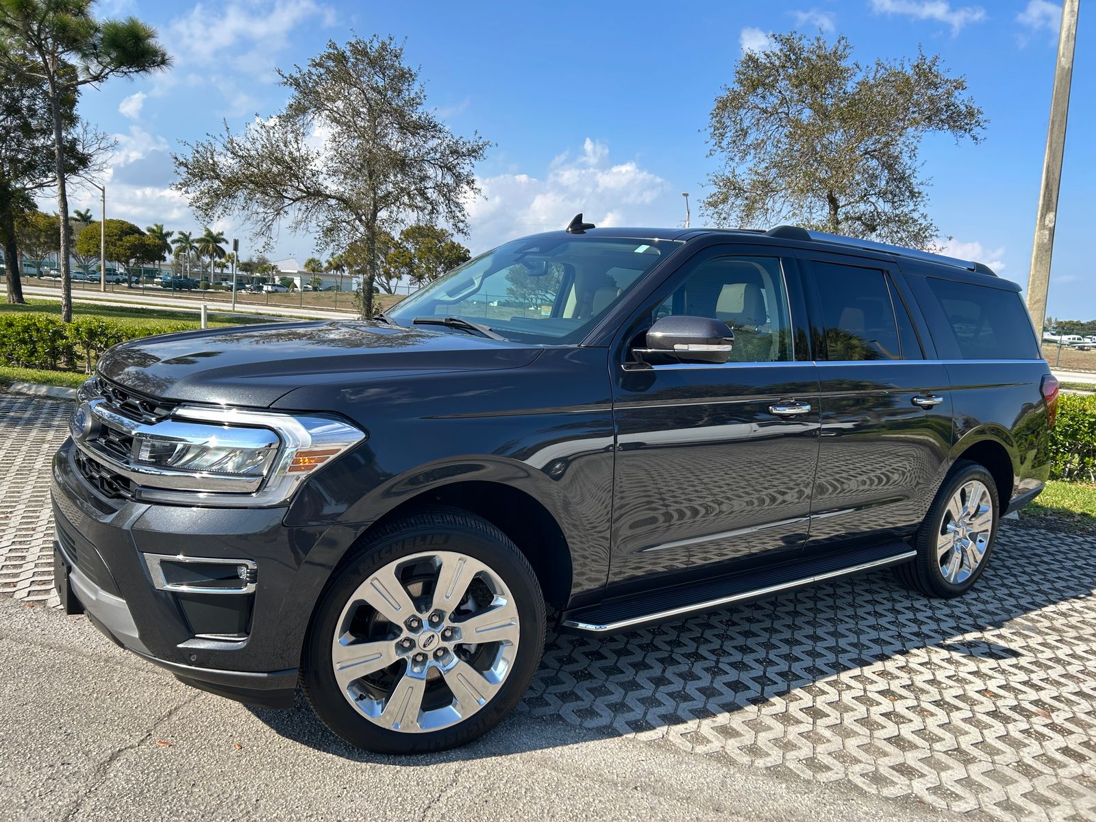 FORD EXPEDITION MAX - 5