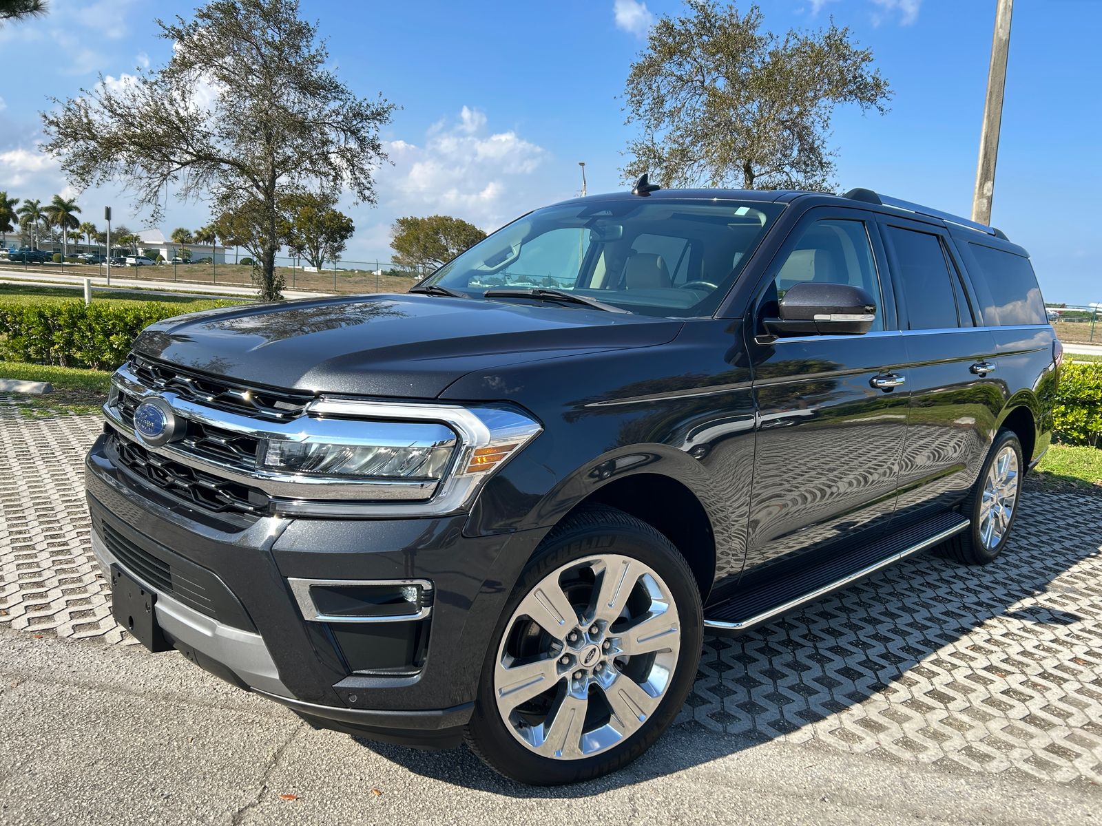 FORD EXPEDITION MAX - 1