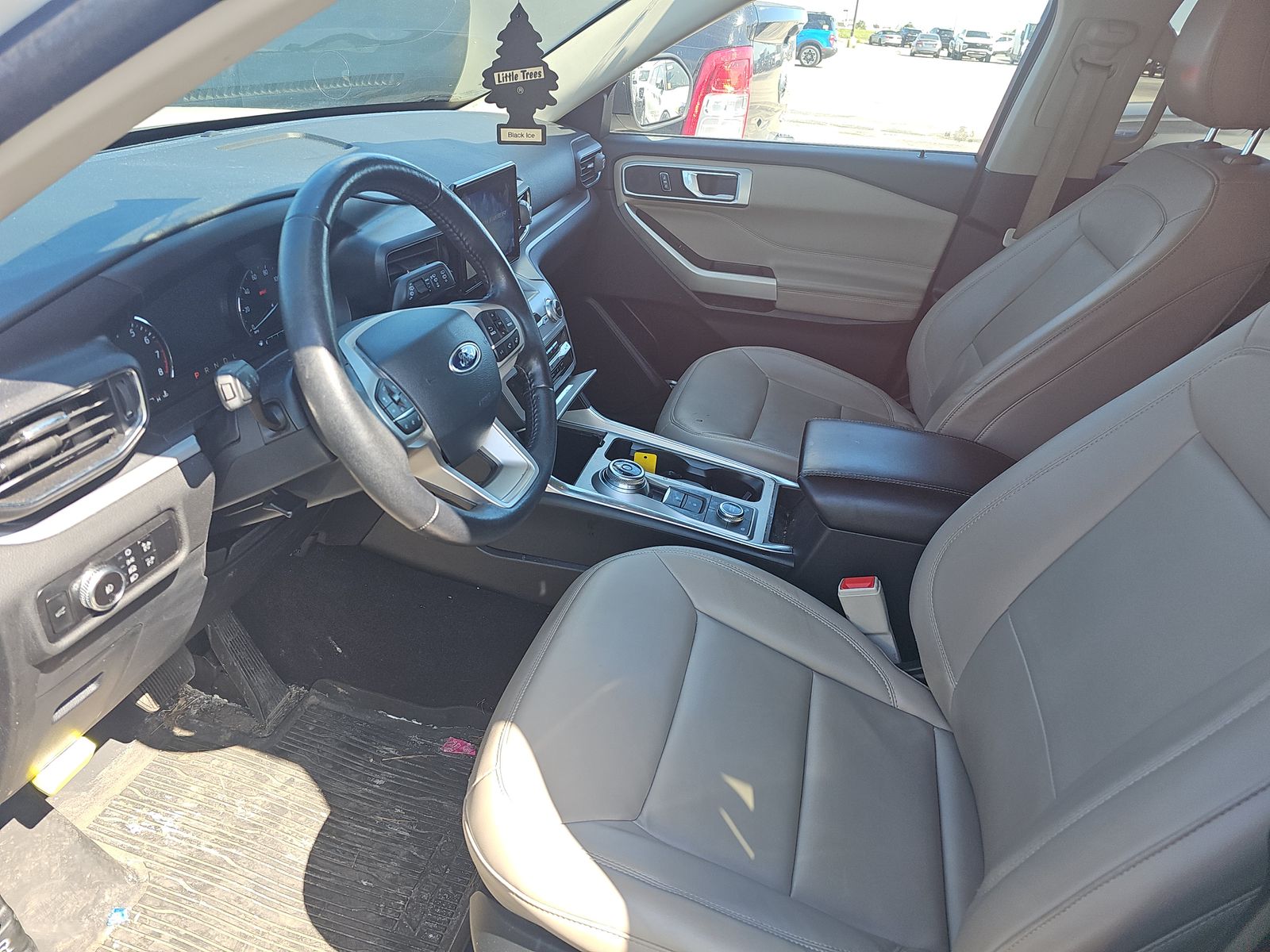 FORD EXPLORER - 8