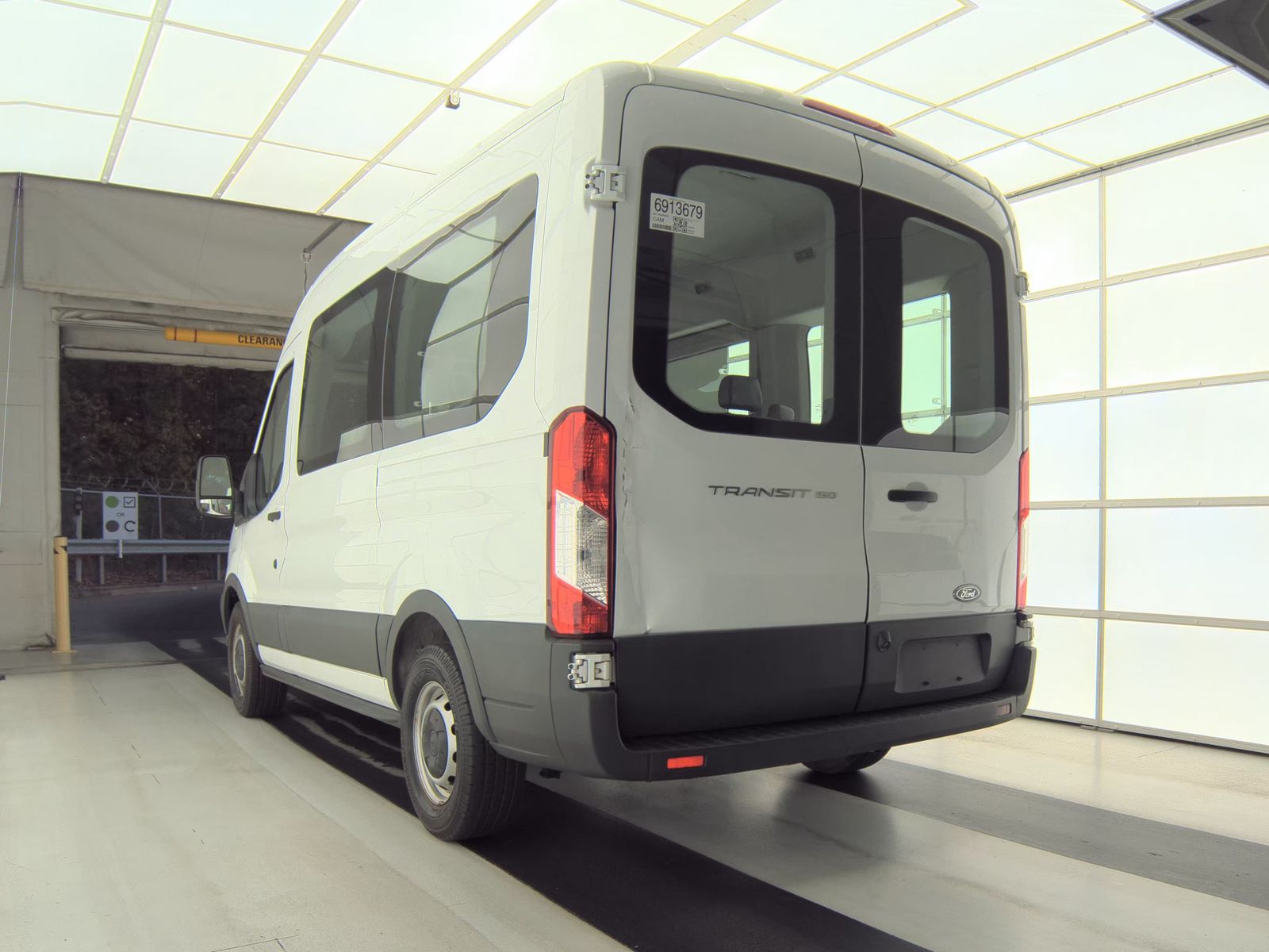 FORD TRANSIT 150 - 7