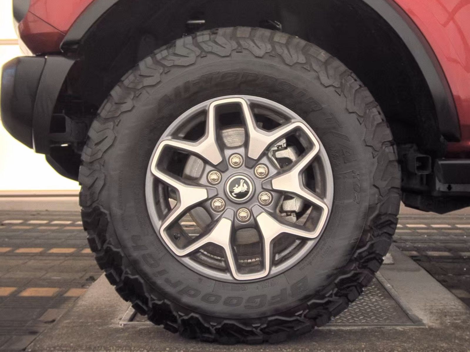FORD BRONCO - 10