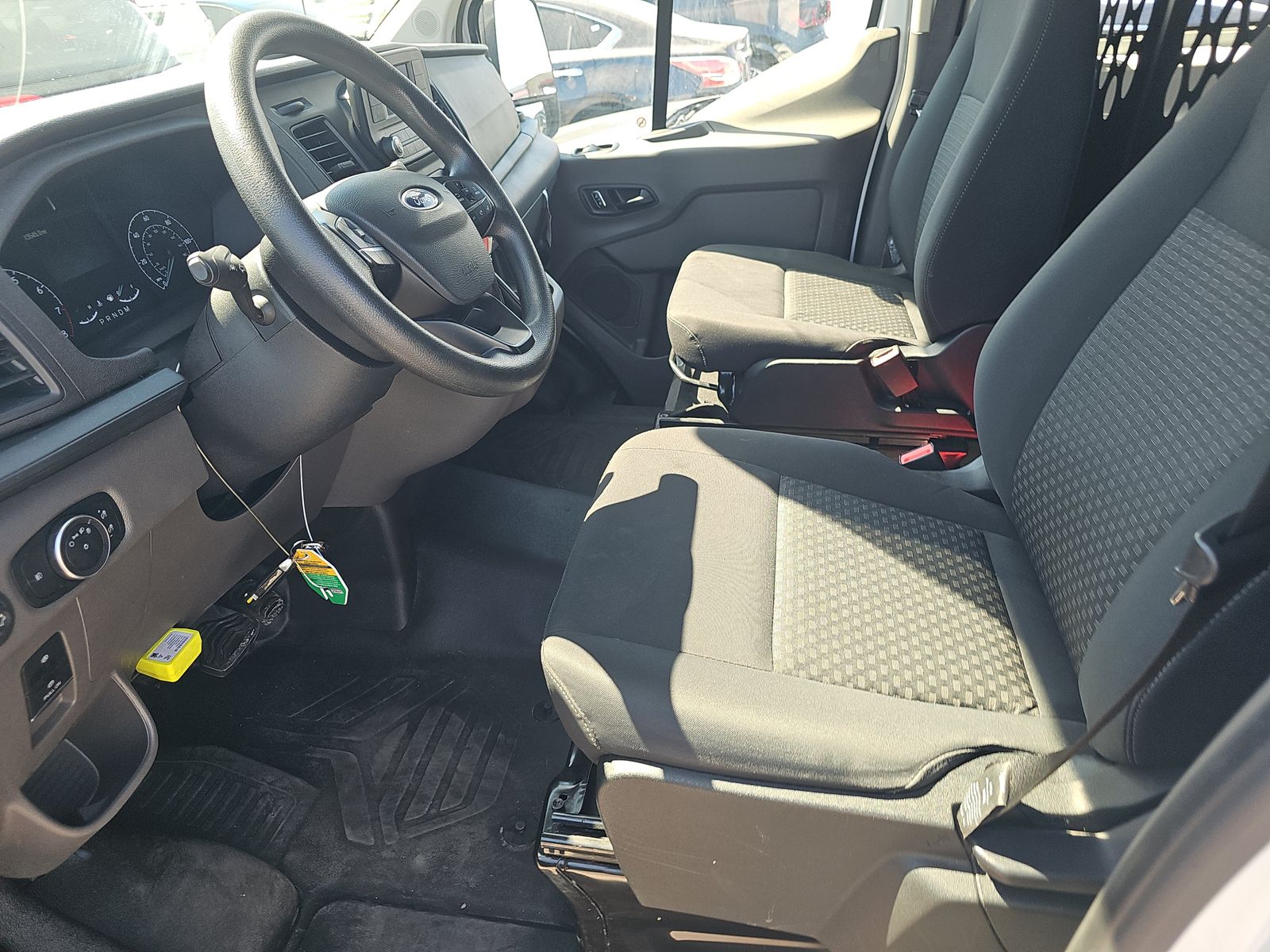 FORD TRANSIT 250 - 8