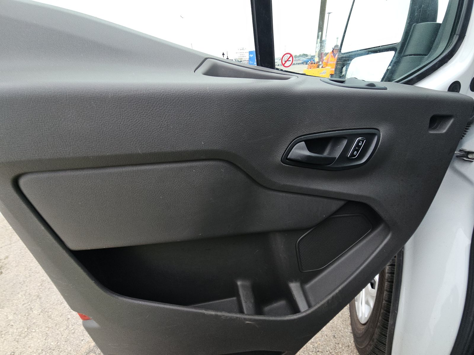 FORD TRANSIT 250 - 10