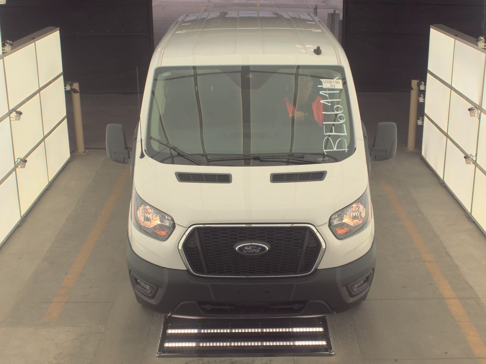 FORD TRANSIT 250 - 3