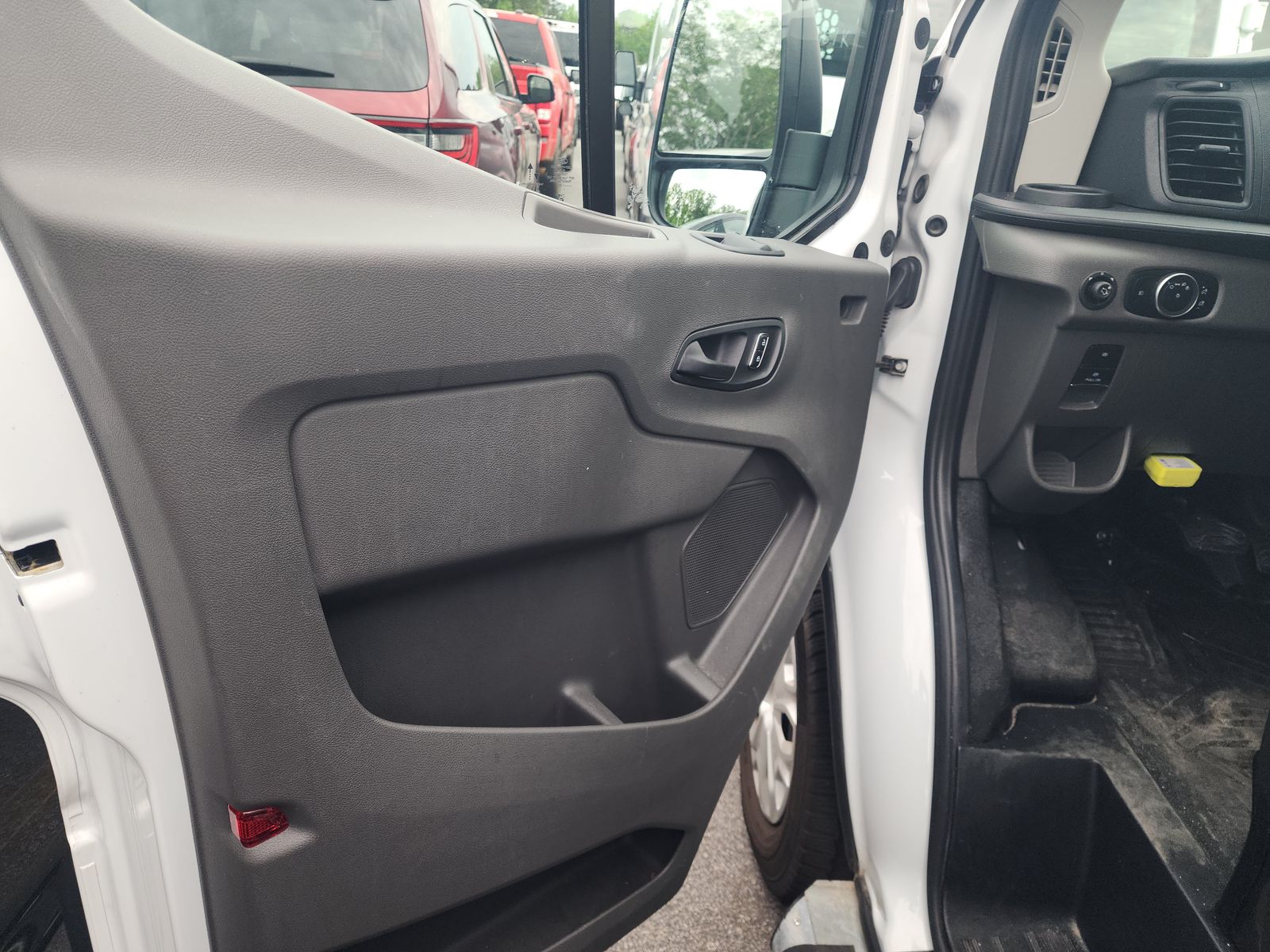 FORD TRANSIT 250 - 10