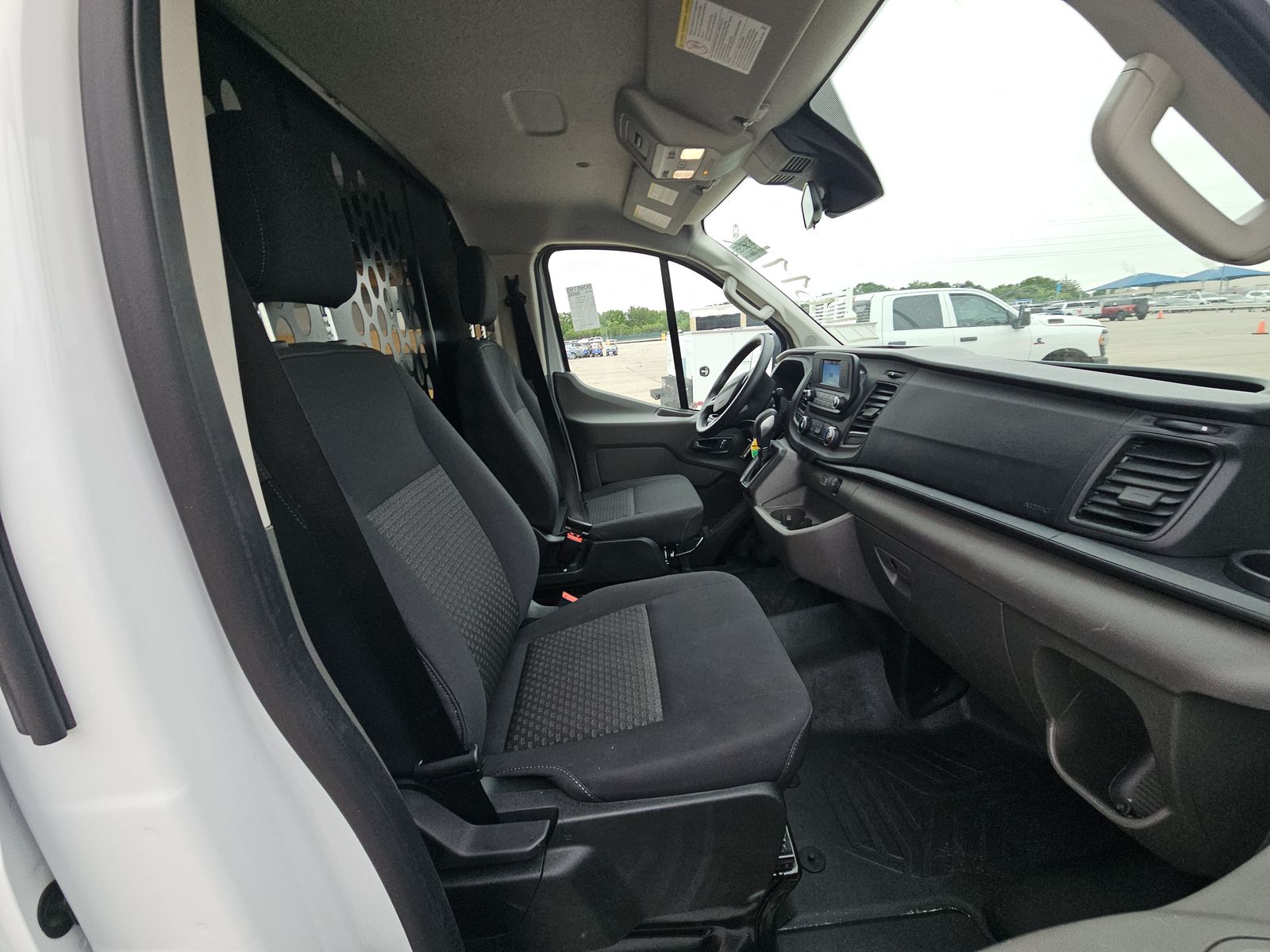 FORD TRANSIT 250 - 9